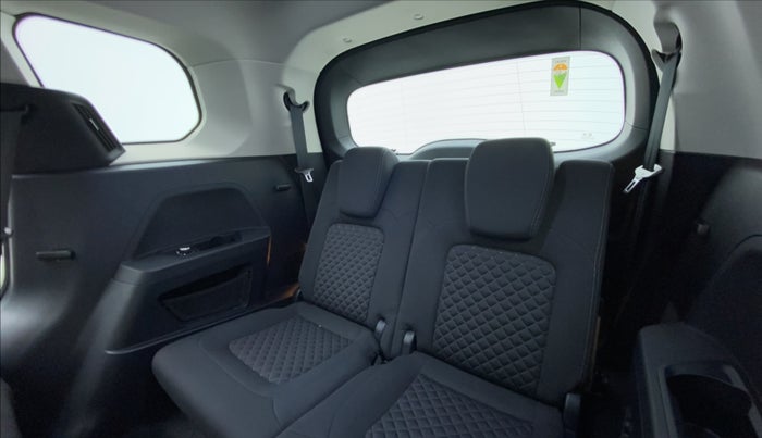 2021 Tata Safari XT+2.0 KRYOTEC, Diesel, Manual, 6,442 km, Third Seat Row ( optional )