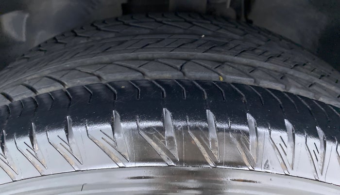 2021 Tata Safari XT+2.0 KRYOTEC, Diesel, Manual, 6,442 km, Left Front Tyre Tread
