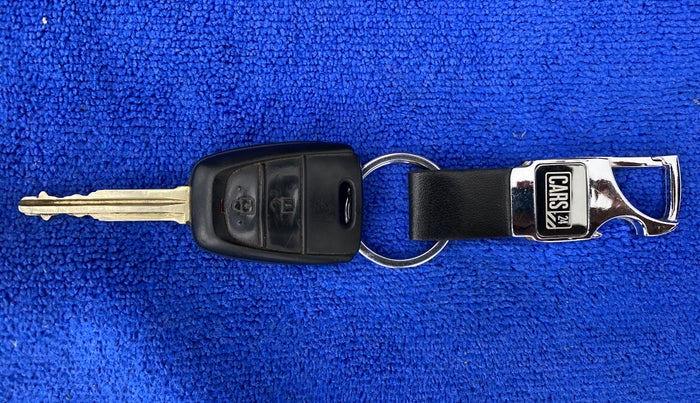 2017 Hyundai Grand i10 MAGNA 1.2 KAPPA VTVT, Petrol, Manual, 35,617 km, Key Close Up