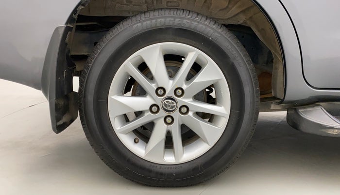 2018 Toyota Innova Crysta 2.7 VX 7 STR, Petrol, Manual, 1,34,798 km, Right Rear Wheel
