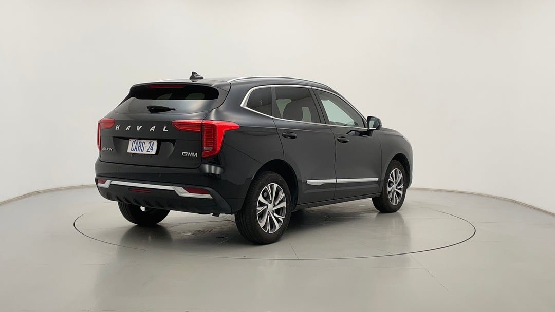 Right Back Diagonal (45- Degree) View