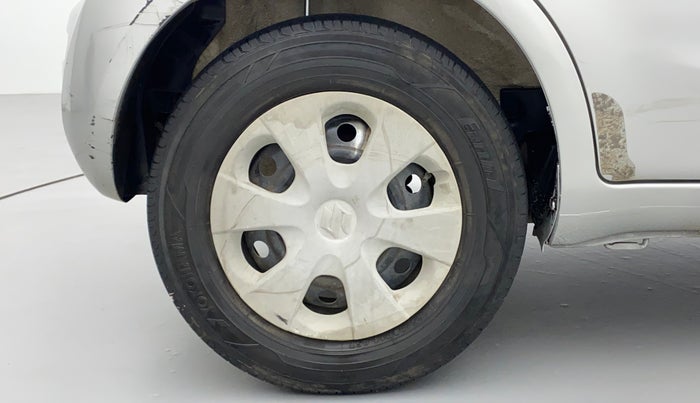 2013 Maruti Ritz VDI, Diesel, Manual, 1,06,889 km, Right Rear Wheel