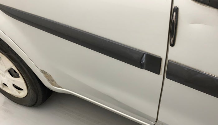 2013 Maruti Ritz VDI, Diesel, Manual, 1,06,889 km, Right rear door - Slightly dented