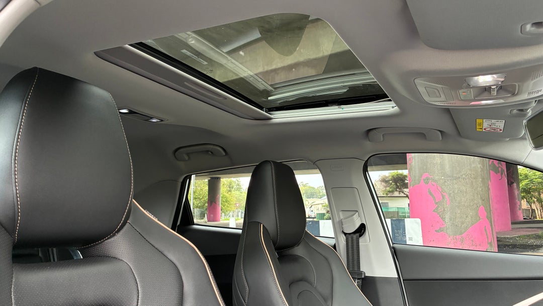 Interior Sunroof/Moonroof
