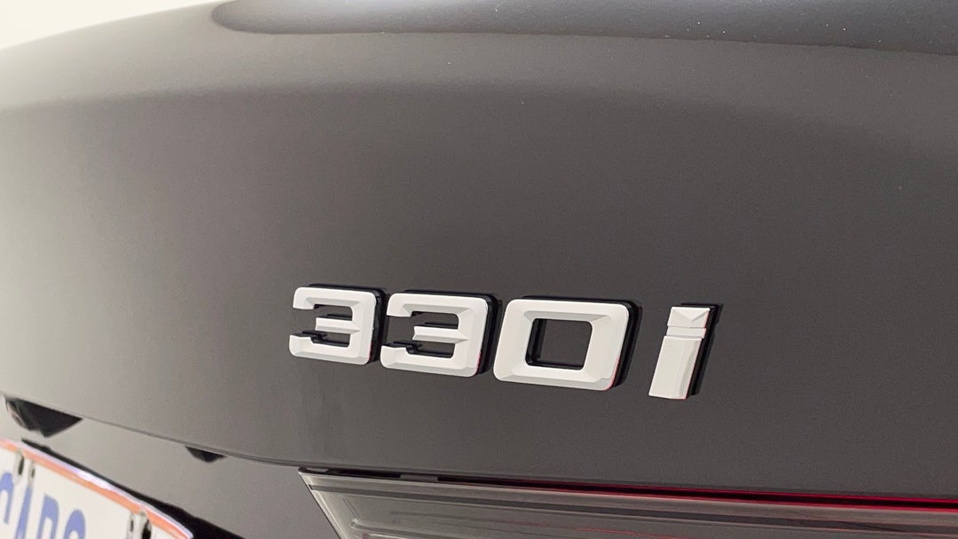 Badge (Boot Right Side)