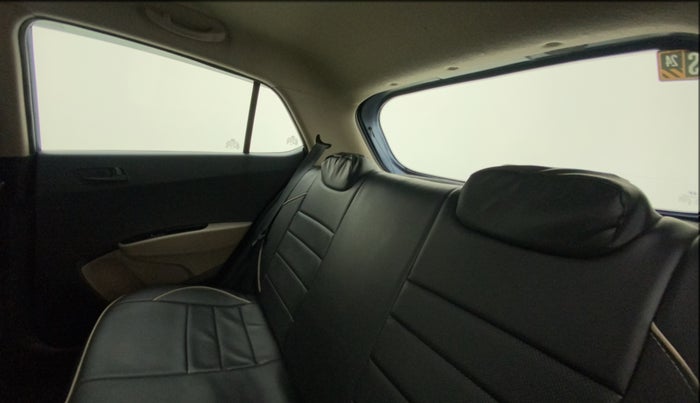 2016 Hyundai Grand i10 MAGNA 1.2 KAPPA VTVT, Petrol, Manual, 15,820 km, Right Side Rear Door Cabin