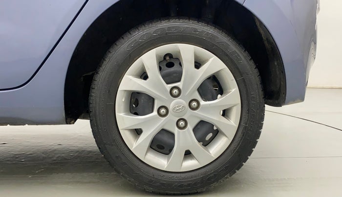 2016 Hyundai Grand i10 MAGNA 1.2 KAPPA VTVT, Petrol, Manual, 15,820 km, Left Rear Wheel