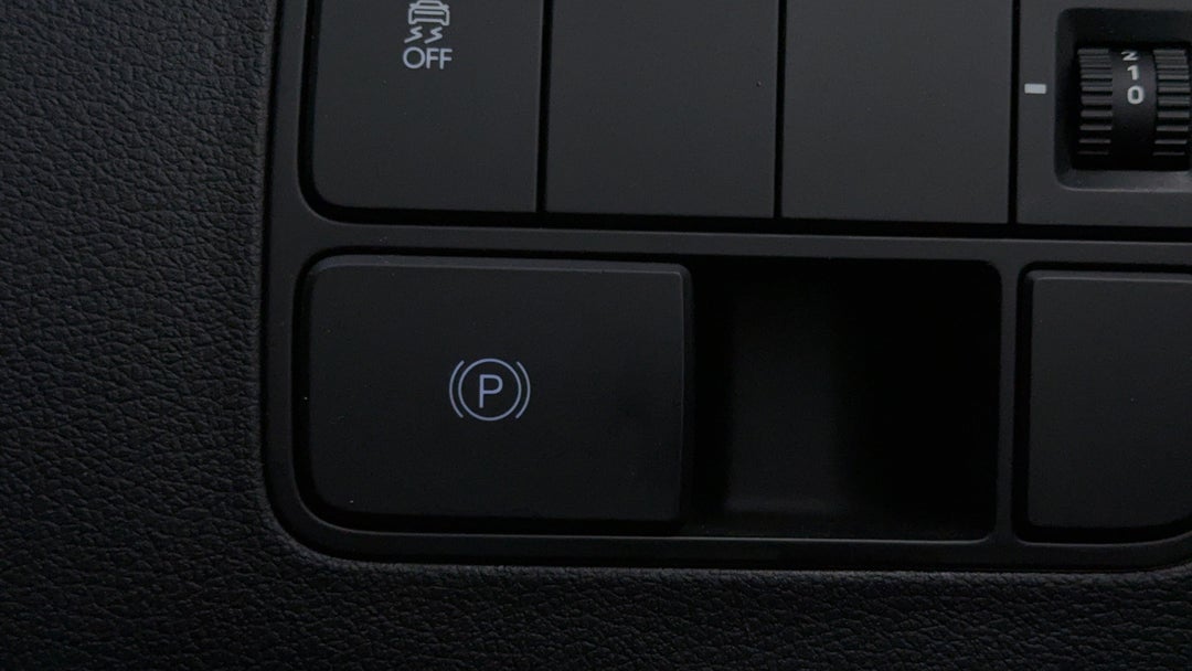 2022 Hyundai Staria Staria, Automatic, 88154 km, Handbrake