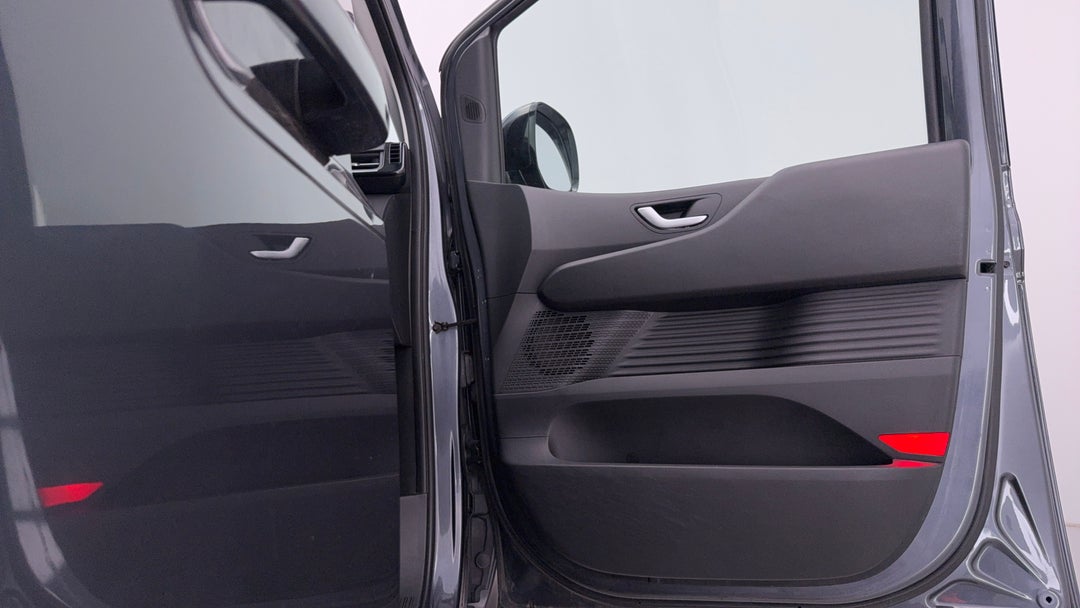 2022 Hyundai Staria Staria, Automatic, 88154 km, Speaker View