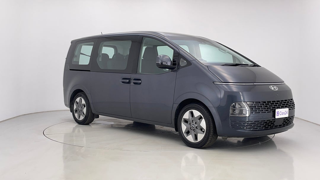 2022 Hyundai Staria Staria, Automatic, 88154 km, Right Front Diagonal (45- Degree) View