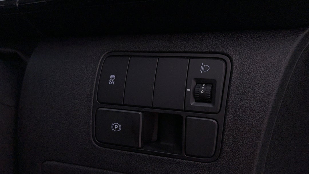 2022 Hyundai Staria Staria, Automatic, 88154 km, Utility Switches/Buttons