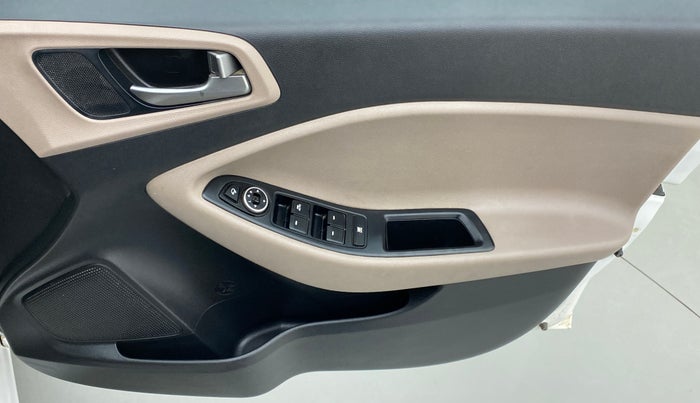 2015 Hyundai Elite i20 SPORTZ (O) 1.2, Petrol, Manual, 51,512 km, Driver Side Door Panels Control
