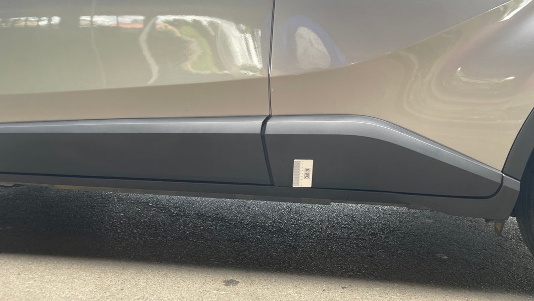 Doors Rear LHS Scratch