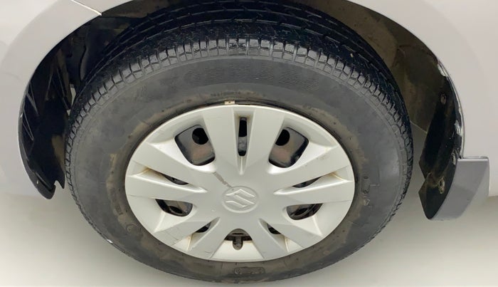 2014 Maruti Swift Dzire VXI, Petrol, Manual, 12,275 km, Left front tyre - Minor crack