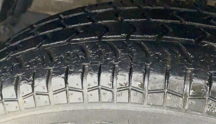 2014 Maruti Swift Dzire VXI, Petrol, Manual, 12,275 km, Left Front Tyre Tread