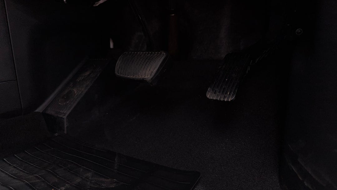 2022 Hyundai Staria Staria, Automatic, 89036 km, Pedals and Footmat