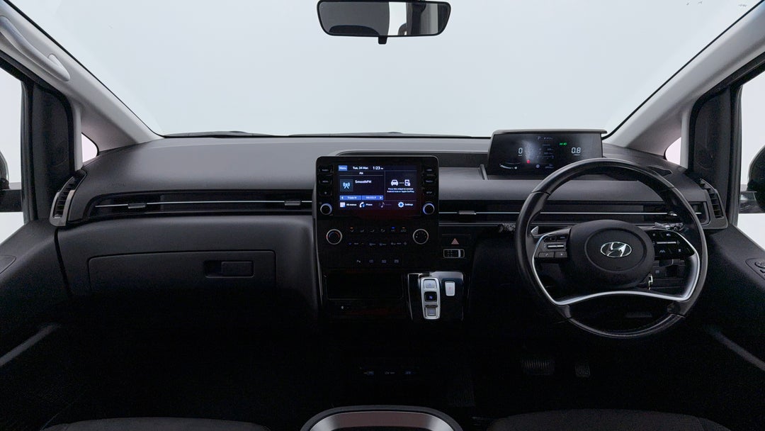 2022 Hyundai Staria Staria, Automatic, 89036 km, Dashboard View