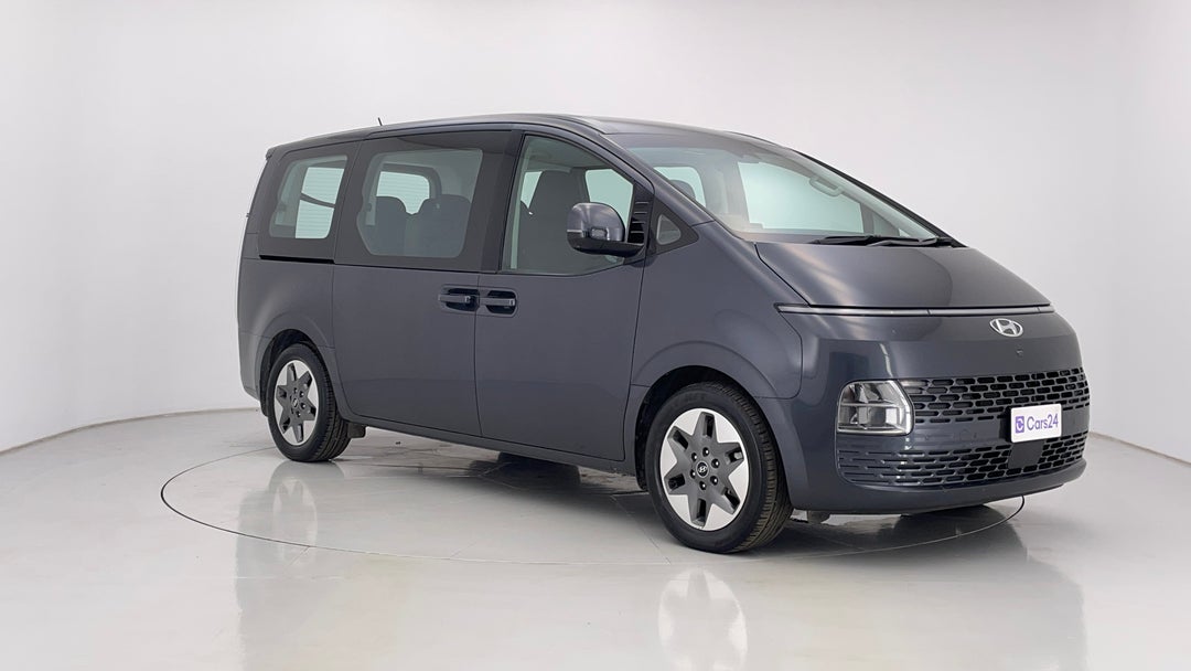 2022 Hyundai Staria Staria, Automatic, 89036 km, Right Front Diagonal (45- Degree) View