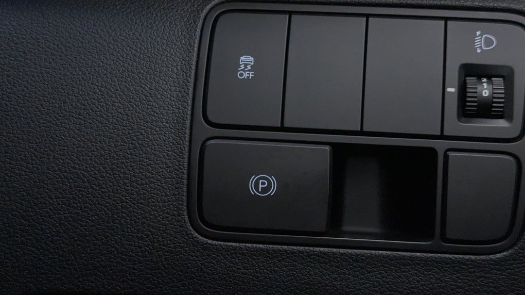 2022 Hyundai Staria Staria, Automatic, 89036 km, Handbrake