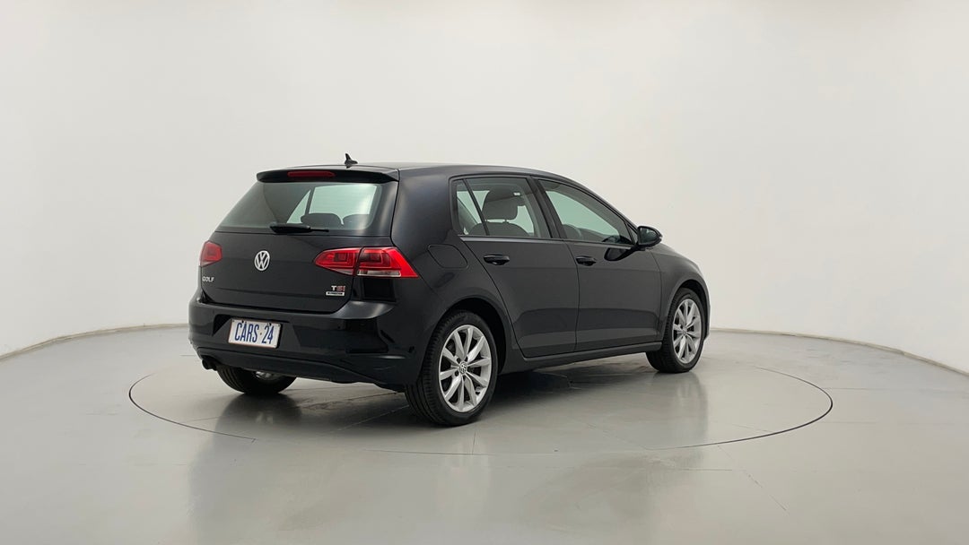 2015 Volkswagen Golf 103 Tsi Highline, Automatic, 71455 km, Right Back Diagonal (45- Degree) View