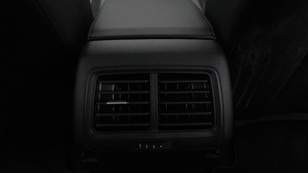 2015 Volkswagen Golf 103 Tsi Highline, Automatic, 71455 km, Rear A/C Vent