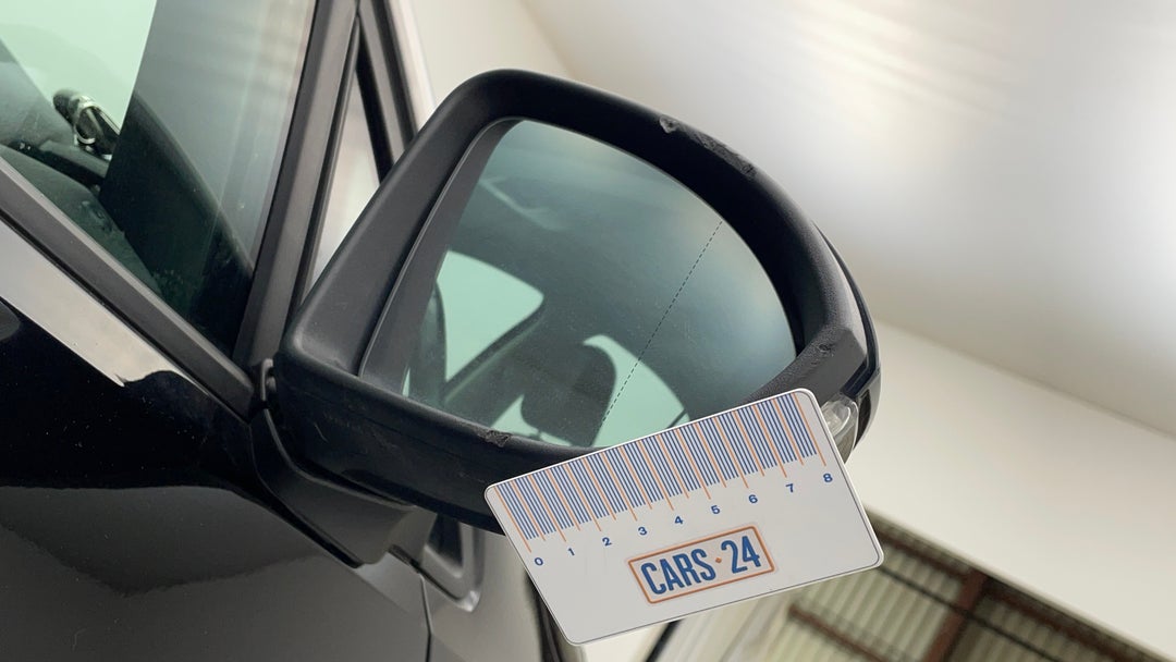 2015 Volkswagen Golf 103 Tsi Highline, Automatic, 71455 km, Side Mirrors Housing RHS Chip