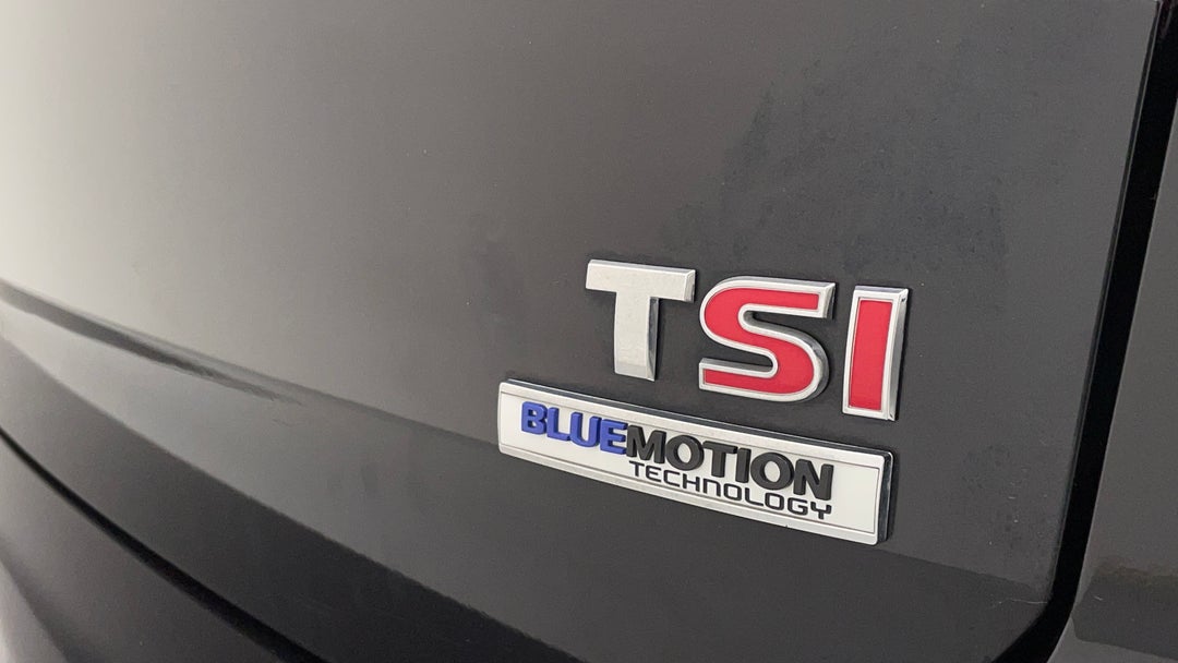 2015 Volkswagen Golf 103 Tsi Highline, Automatic, 71455 km, Badge (Boot Right Side)