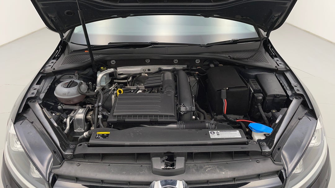 2015 Volkswagen Golf 103 Tsi Highline, Automatic, 71455 km, Open Bonnet (Engine)