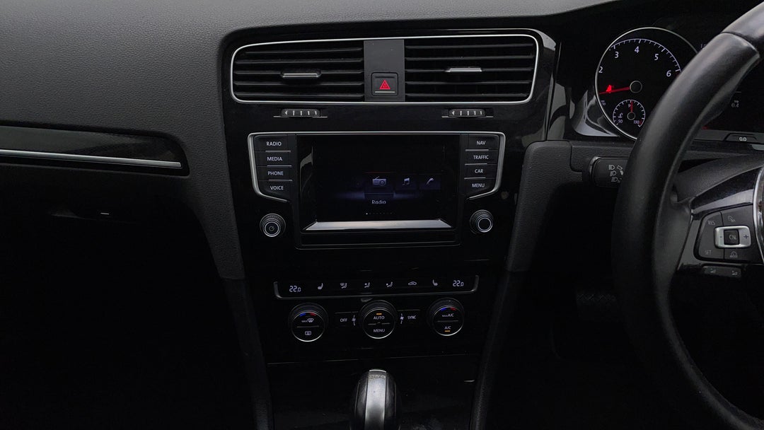 2015 Volkswagen Golf 103 Tsi Highline, Automatic, 71455 km, Center Console