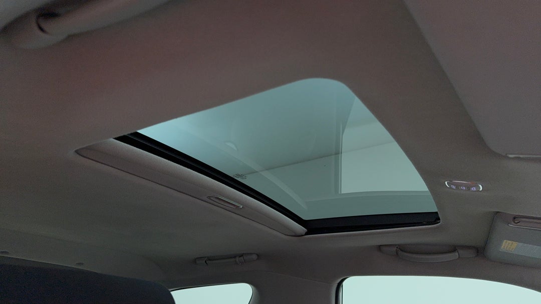 Interior Sunroof/Moonroof