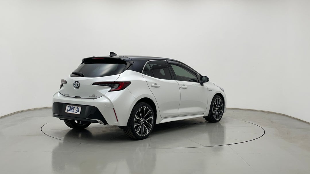 Right Back Diagonal (45- Degree) View