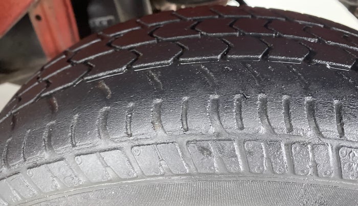 2014 Maruti Alto K10 VXI P, Petrol, Manual, 35,313 km, Left Rear Tyre Tread