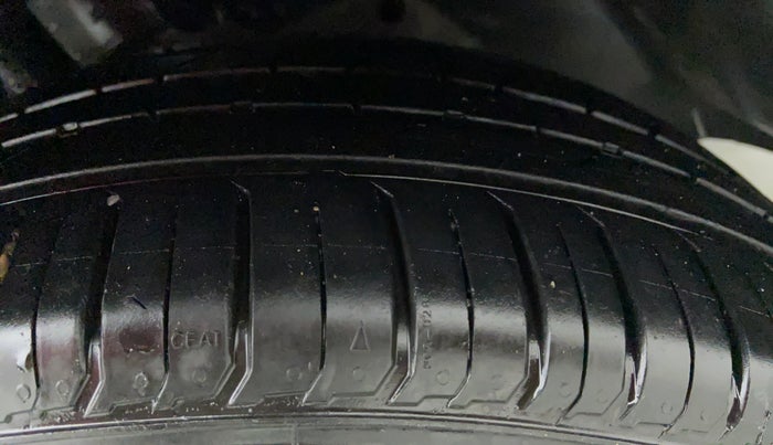 2016 Ford Ecosport 1.5 TITANIUM TI VCT, Petrol, Manual, 58,209 km, Right Front Tyre Tread