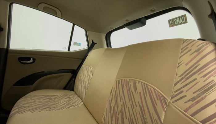 2012 Hyundai i10 MAGNA 1.2, Petrol, Manual, 10,705 km, Right Side Rear Door Cabin