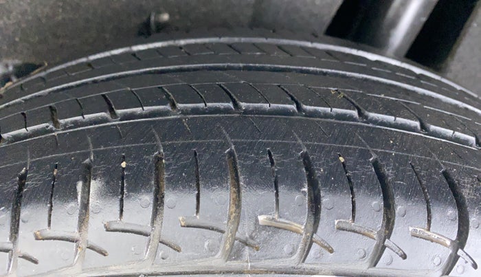 2018 Maruti Baleno DELTA 1.2 K12, Petrol, Manual, 50,907 km, Left Rear Tyre Tread