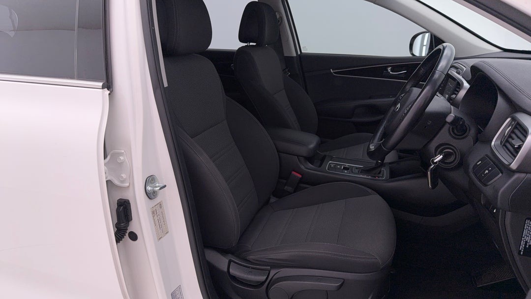 2015 Kia Sorento Si (4x2), Automatic, 108472 km, Right Side Front Door Cabin View