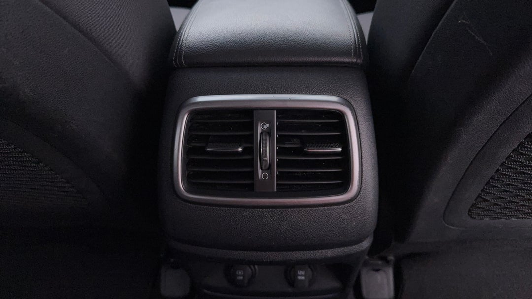 2015 Kia Sorento Si (4x2), Automatic, 108472 km, Rear A/C Vent