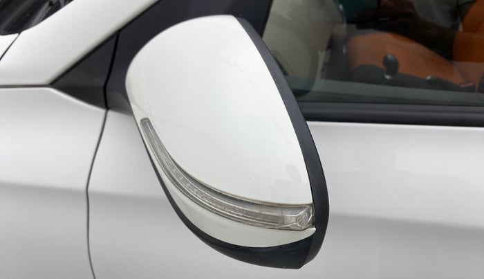 2018 Hyundai Elite i20 ASTA 1.2 (O), Petrol, Manual, 40,807 km, Left rear-view mirror - Indicator light not working