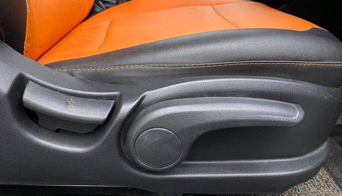 2018 Hyundai Elite i20 ASTA 1.2 (O), Petrol, Manual, 40,807 km, Driver Side Adjustment Panel