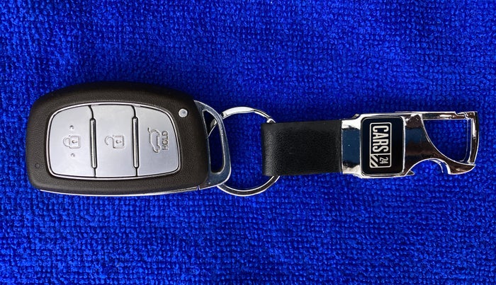 2018 Hyundai Elite i20 ASTA 1.2 (O), Petrol, Manual, 40,807 km, Key Close Up