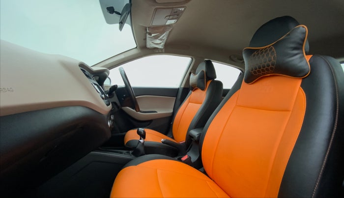 2018 Hyundai Elite i20 ASTA 1.2 (O), Petrol, Manual, 40,807 km, Right Side Front Door Cabin