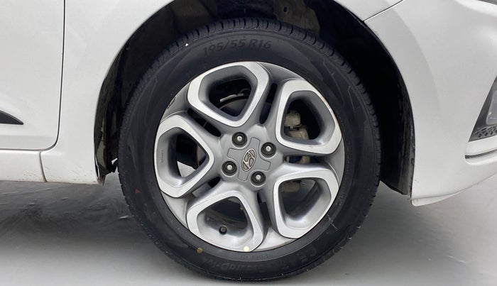 2018 Hyundai Elite i20 ASTA 1.2 (O), Petrol, Manual, 40,807 km, Right Front Wheel