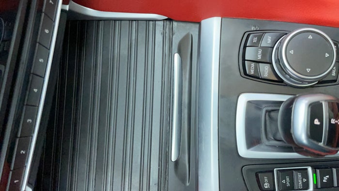 BMW X6-Dashboard  Scratched