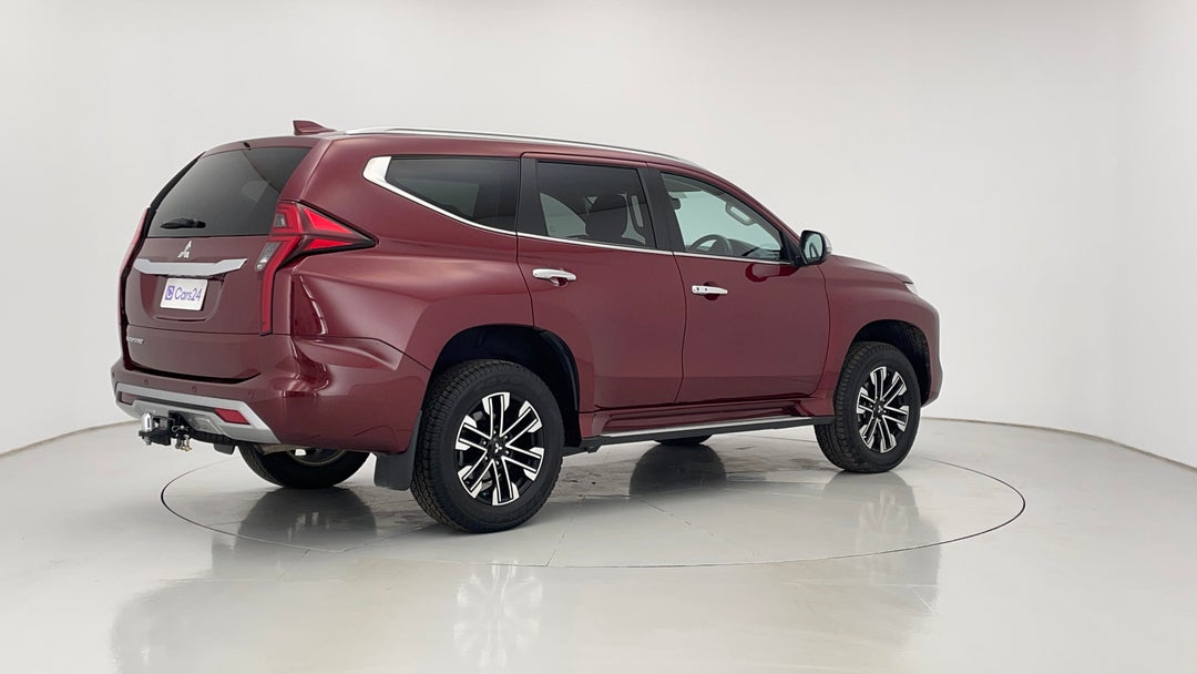 2021 Mitsubishi Pajero Sport Exceed (4x4) 7 Seat, Automatic, 77098 km, Right Back Diagonal (45- Degree) View