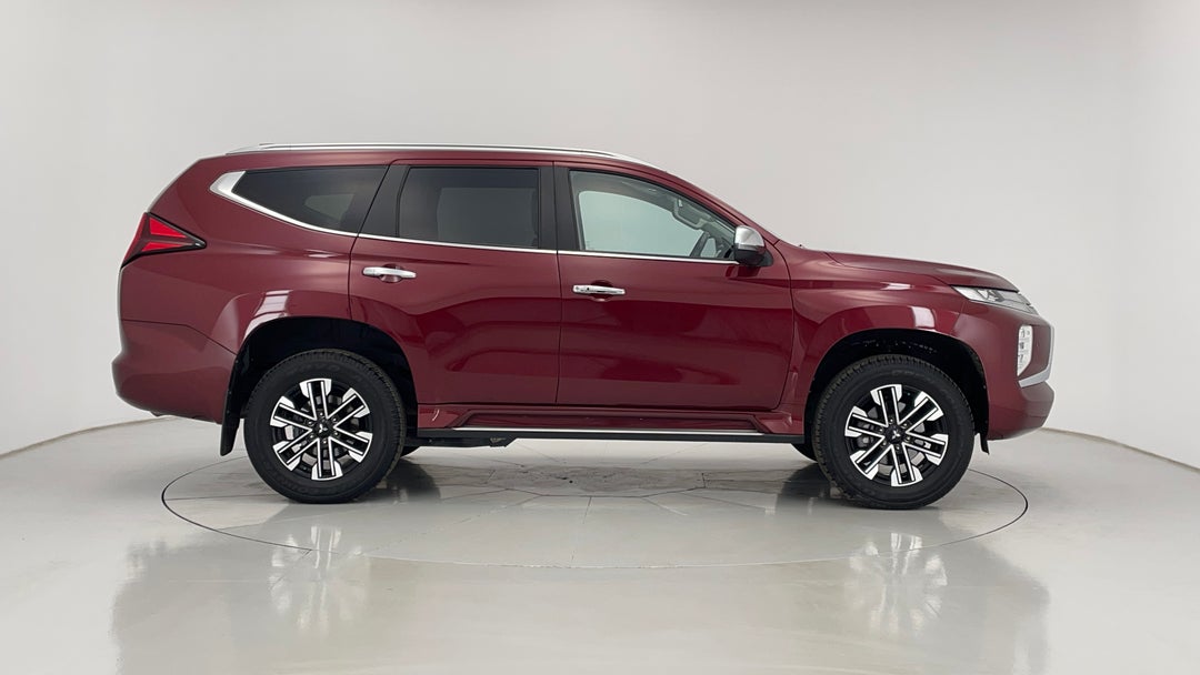 2021 Mitsubishi Pajero Sport Exceed (4x4) 7 Seat, Automatic, 77098 km, Right Side View