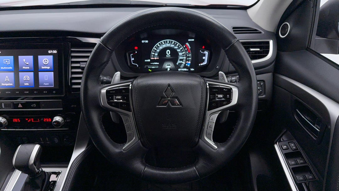 2021 Mitsubishi Pajero Sport Exceed (4x4) 7 Seat, Automatic, 77098 km, Steering Wheel Close-up
