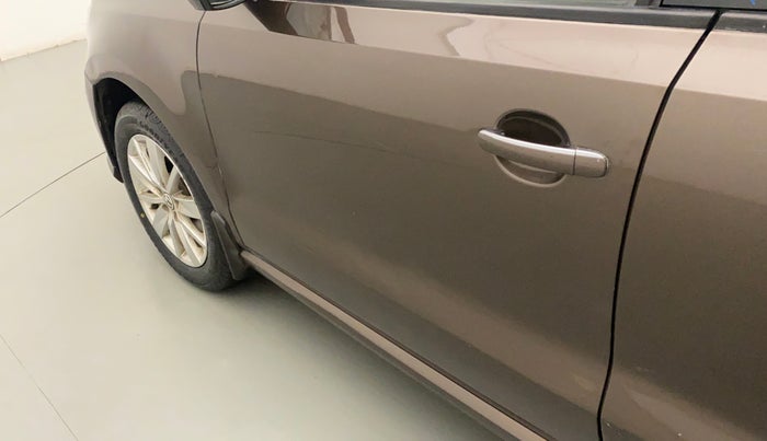 2016 Volkswagen Ameo HIGHLINE1.2L, Petrol, Manual, 10,117 km, Front passenger door - Paint has faded