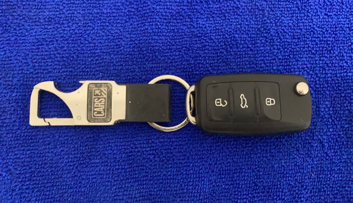 2016 Volkswagen Ameo HIGHLINE1.2L, Petrol, Manual, 10,117 km, Key Close Up