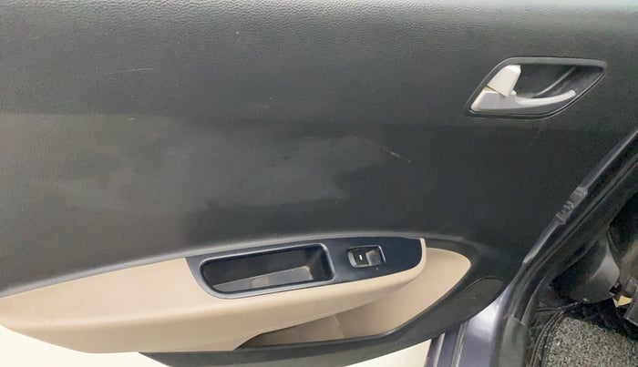 2019 Hyundai Grand i10 ASTA 1.2 KAPPA VTVT, CNG, Manual, 73,424 km, Left rear window switch / handle - Switch/handle not functional