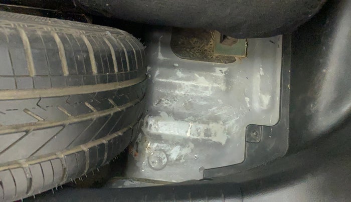 2019 Hyundai Grand i10 ASTA 1.2 KAPPA VTVT, CNG, Manual, 73,424 km, Boot floor - Slight discoloration